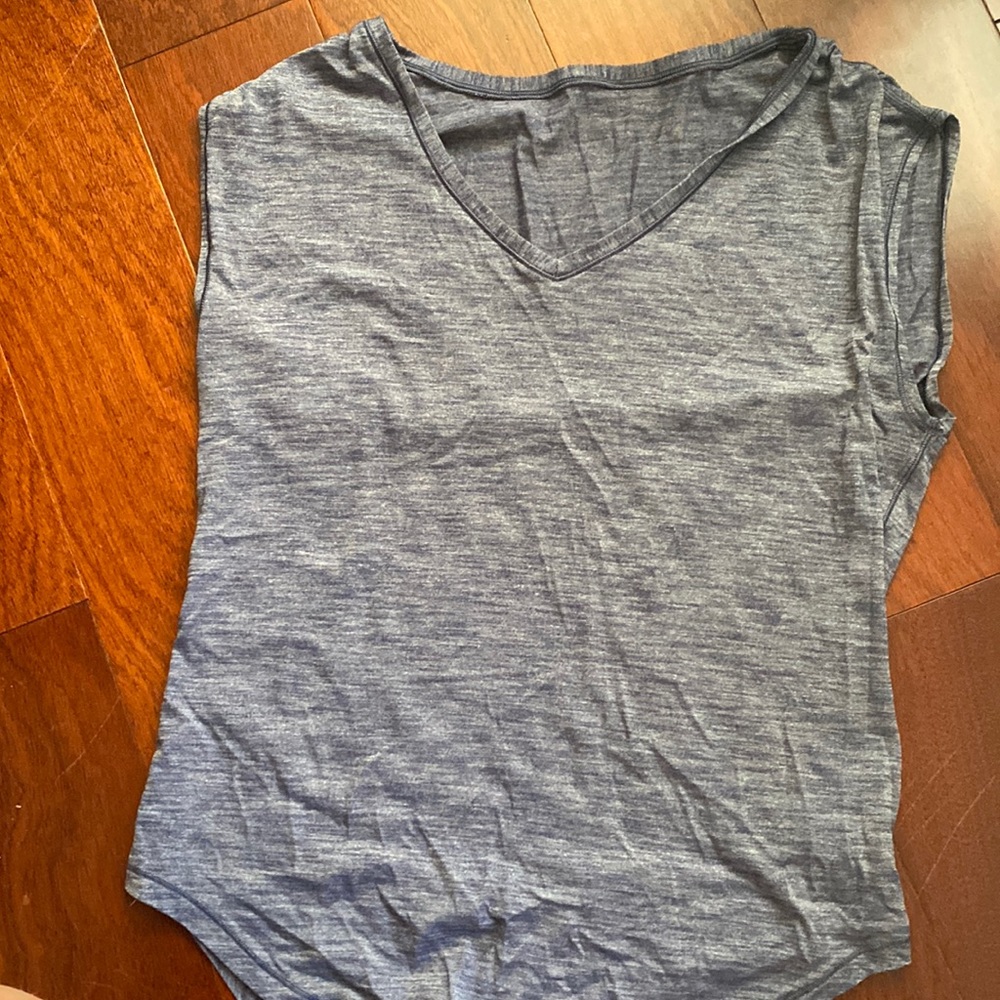 Lululemon lightweight v-neck tank